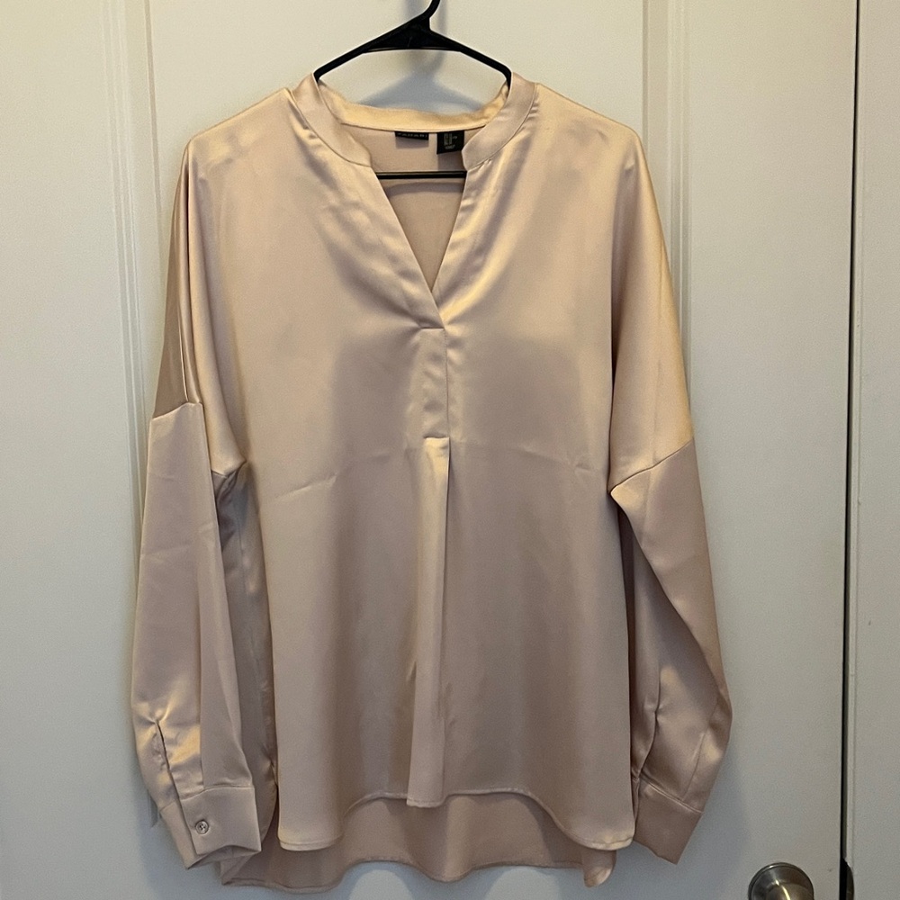 Tahari Soft Cream Blouse